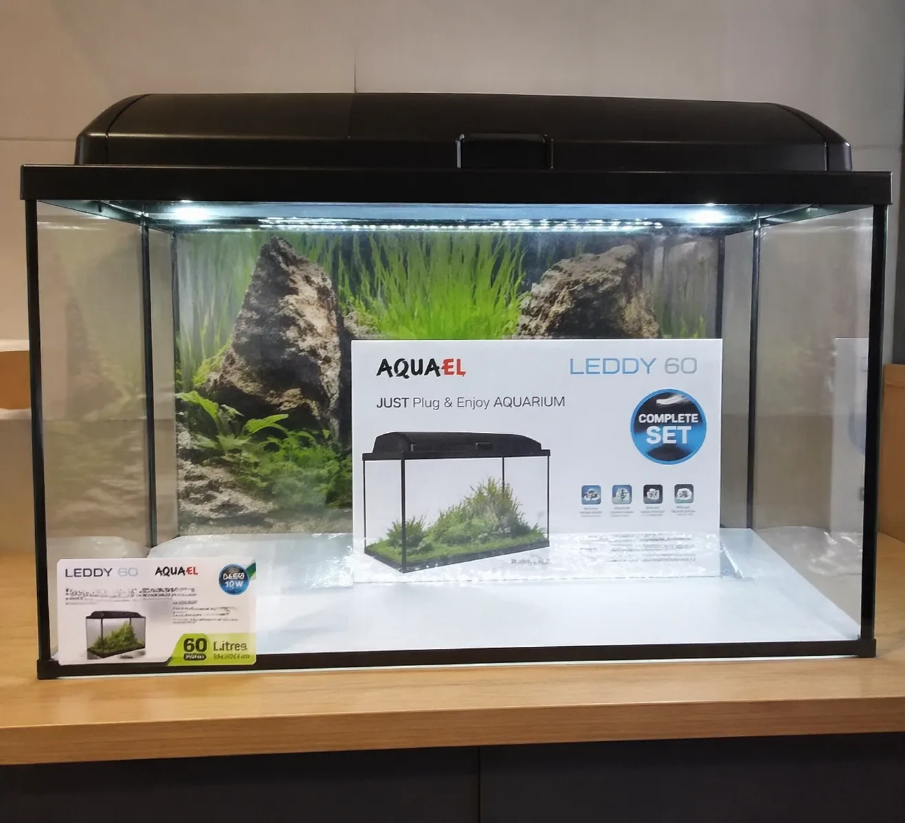 Аквариум 60 л с крышкой и подсветкой